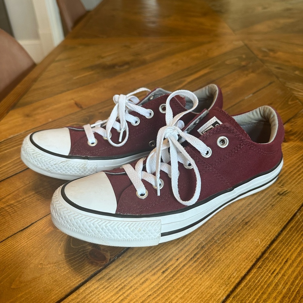 Converse Low Top